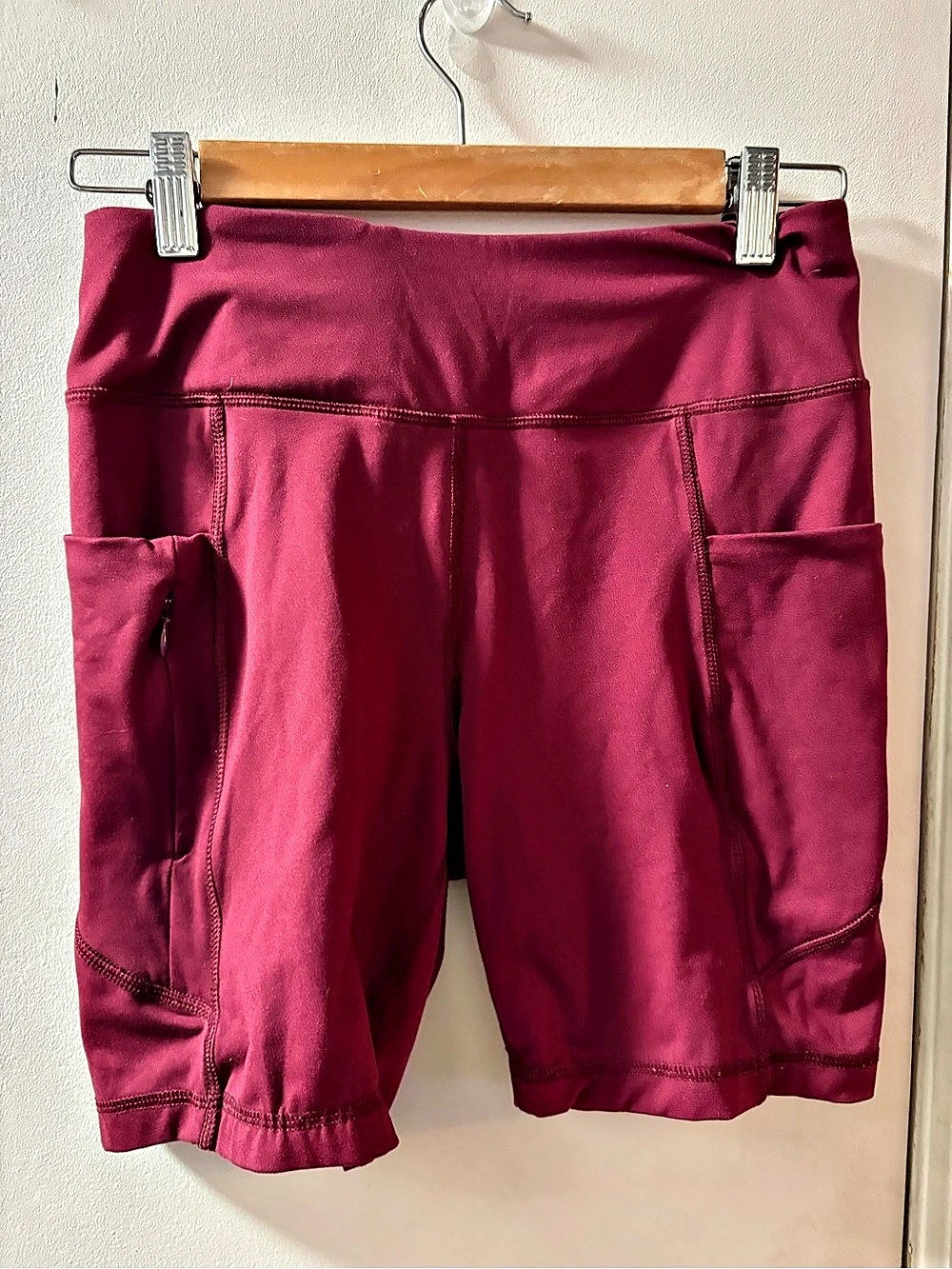 AVIA athletic shorts in burgundy Size Medium